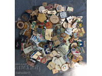 Badges, pins 175 pieces