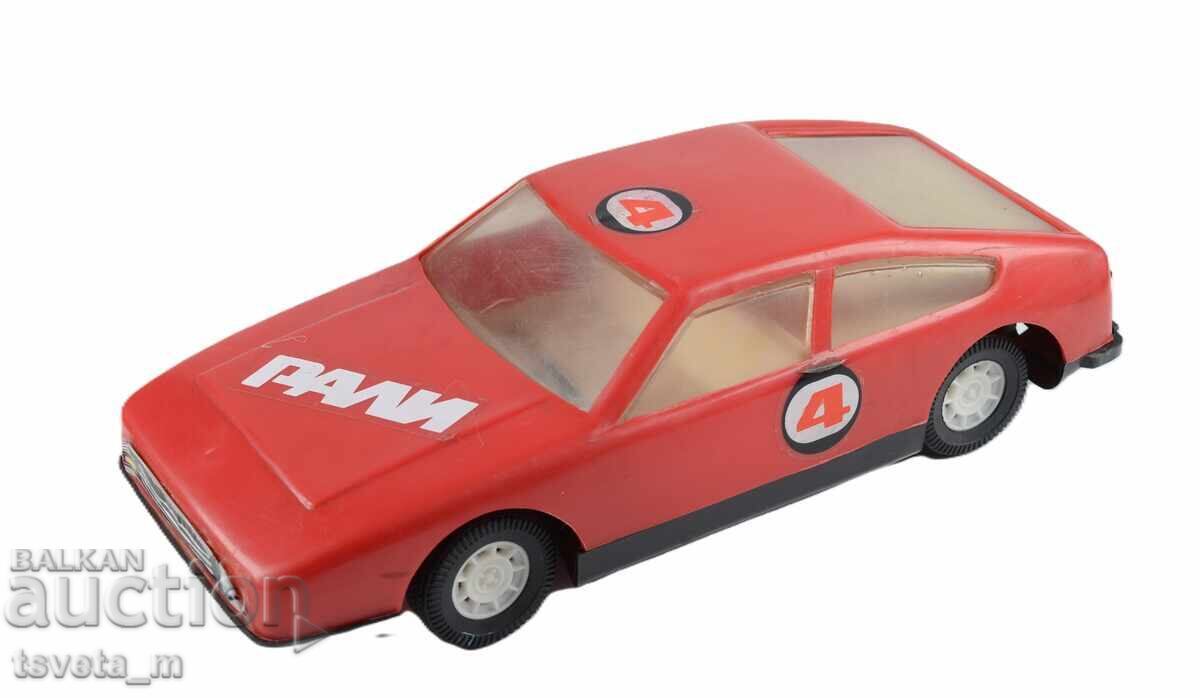 Mașină de curse din plastic RALI 4 jucării pentru copii, soc cu preț 15.00 BGN | € 7.67