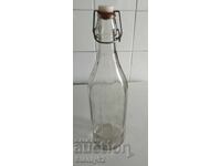 Sticlă veche de sticlă groasă 1 litru