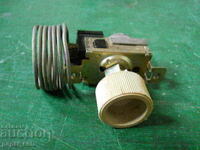 Thermostat for refrigerator