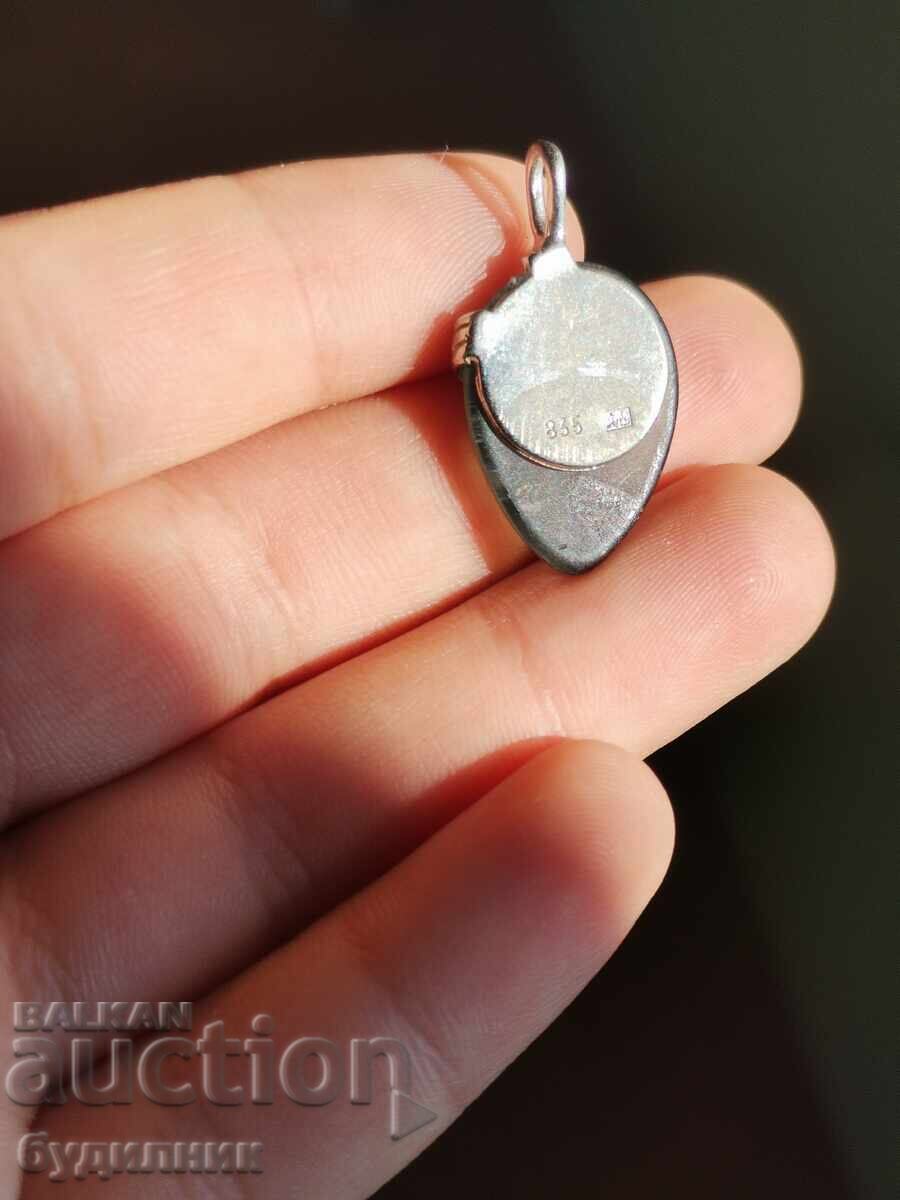 Delivery of Silver pendant. 925 Sterling Silver. Listing over 100 Auctions. See more Delivery of Silver pendant. 925 Sterling Silver. Listing over 100 Auctions. See more