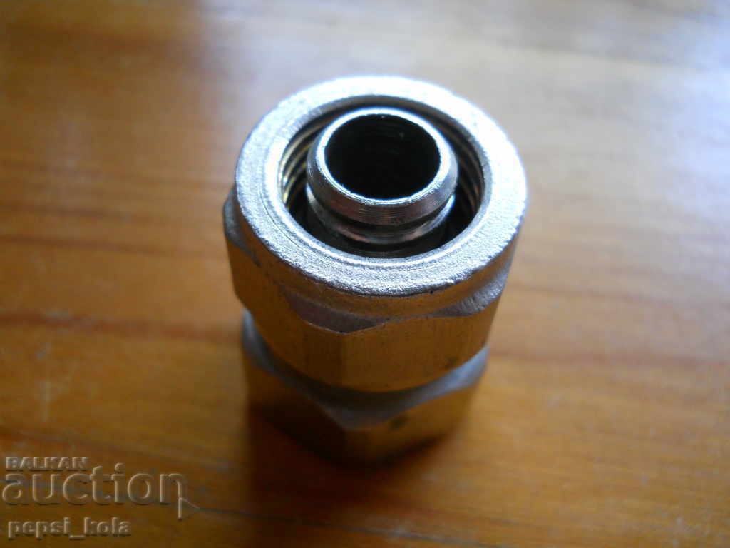 Metal plumbing fitting with price € 0.50 | 0.98 BGN