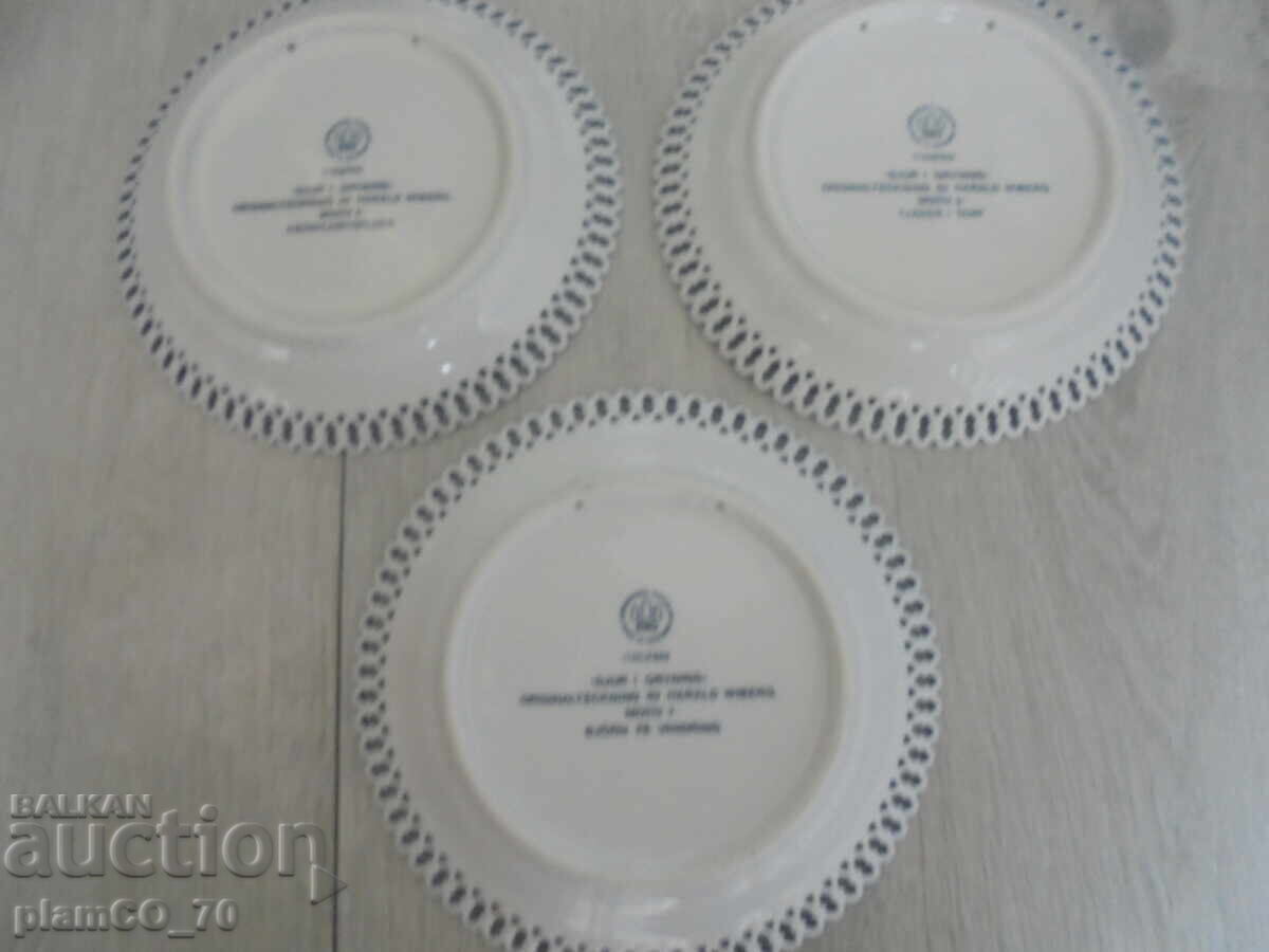 №*8252 Trei farfurii decorative vechi / panouri - 5 №*8252 Trei farfurii decorative vechi / panouri - 5