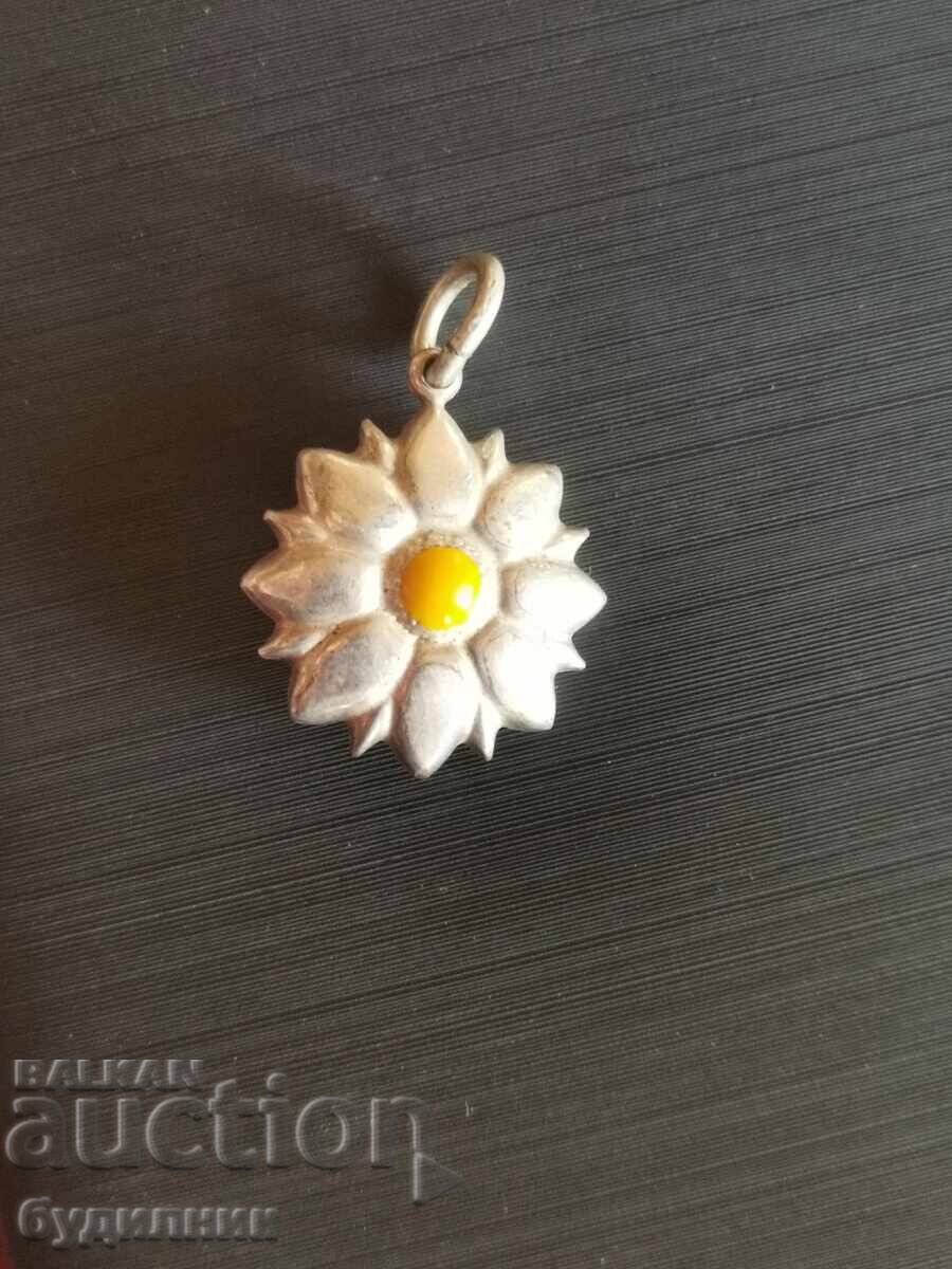 Silver Pendant. I'm launching over 100 Auctions. View (or See) with price 24.99 BGN | € 12.78 Silver Pendant. I'm launching over 100 Auctions. View (or See) with price 24.99 BGN | € 12.78