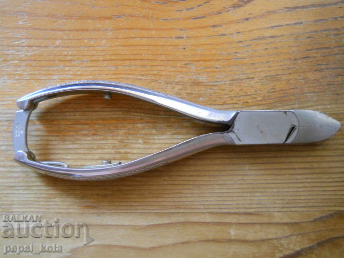 Clești profesionale pentru manichiură și pedichiură "Solingen" cu preț 35.00 BGN | € 17.90