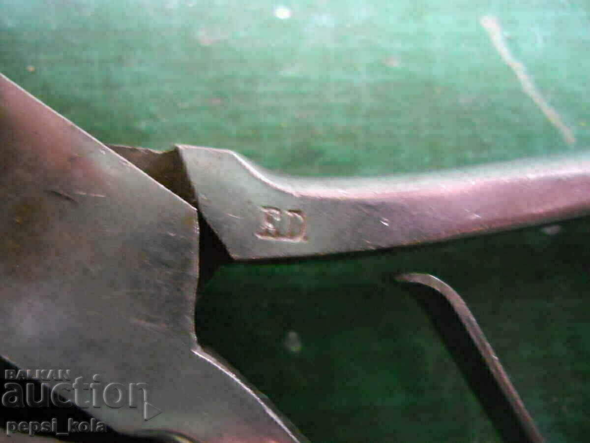 Παράδοση Παλιά πένσα ωρολογοποιίας "Raider" - Γερμανία