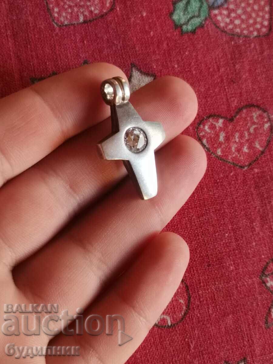 Ασημένιο μενταγιόν. Ξεκινώ πάνω από 100 δημοπρασίες. Δες! με τιμή 23.99 BGN | € 12.27