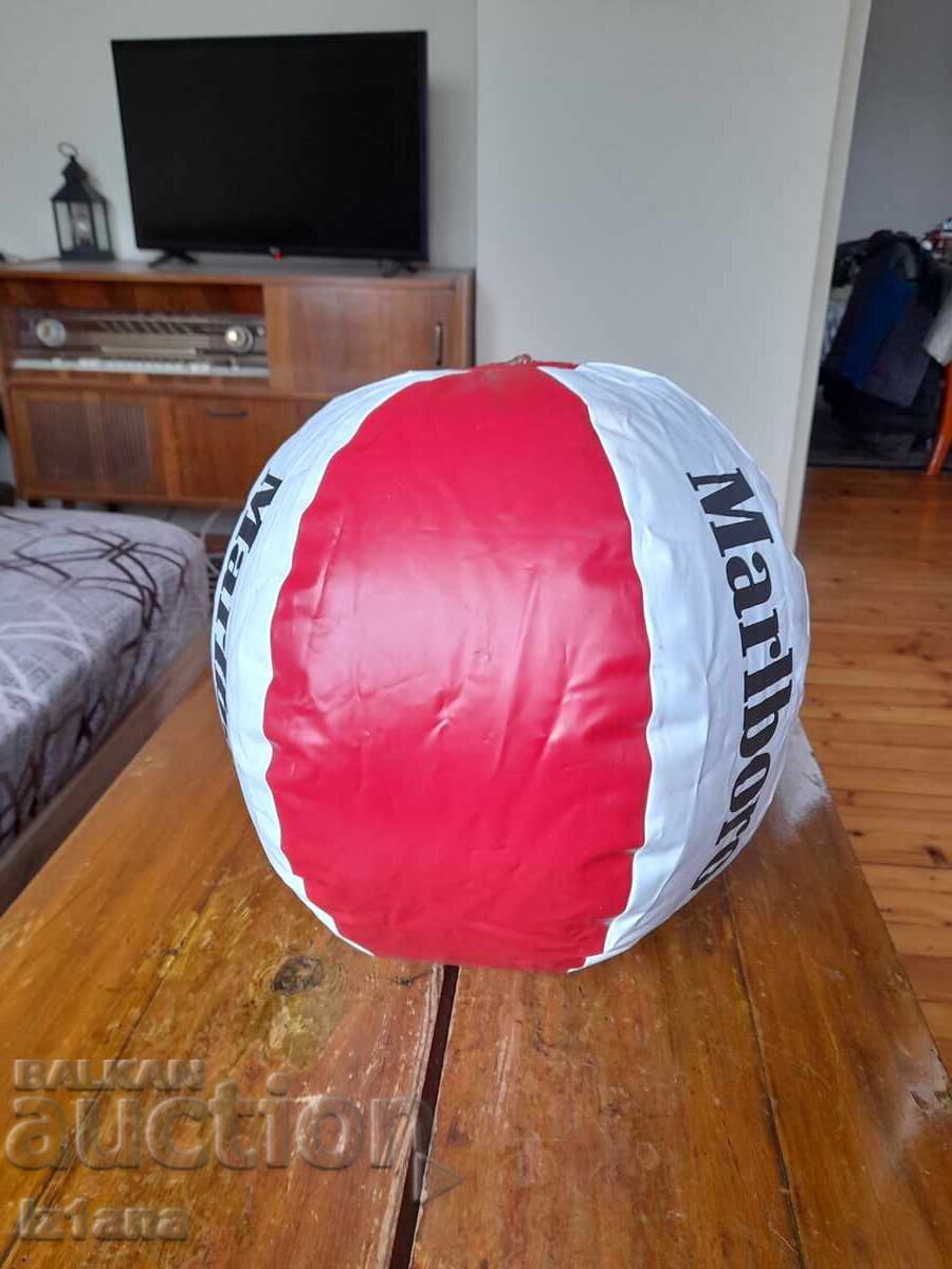 Παλιά φουσκωτή μπάλα Marlboro με τιμή 55.00 BGN | € 28.12