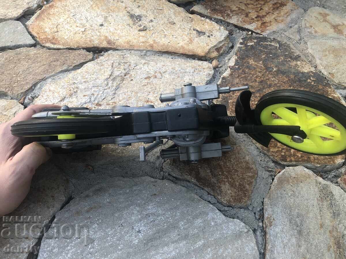 голям пластмасов мотоциклет с ракетна установка военен тип - 7