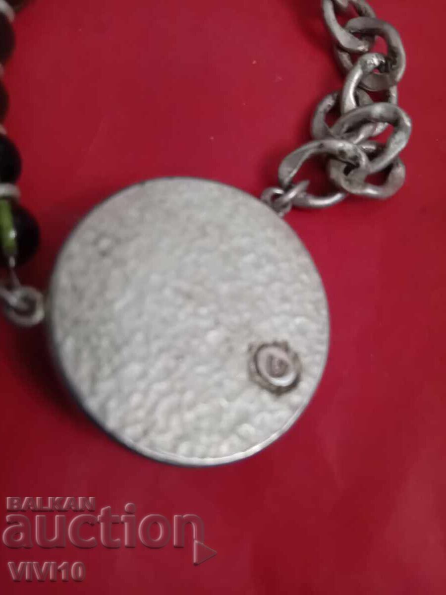 Аукцион Старинно колие със стъкло