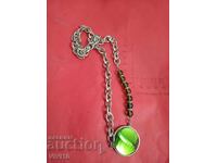 Старинно колие със стъкло