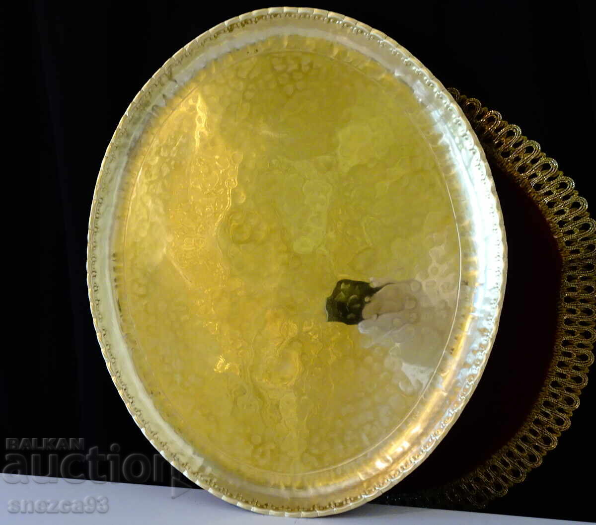 Auction  Wrought bronze tray, platter 700 gr., relief