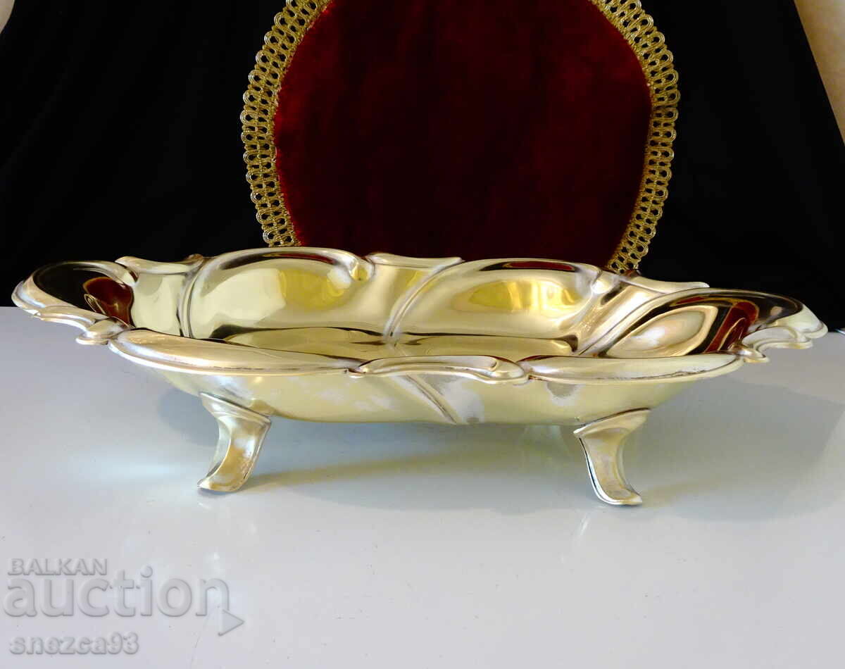 Χάλκινη φρουτιέρα, σαλατιέρα, με πόδια, μπαρόκ με τιμή 49.00 BGN | € 25.05 Χάλκινη φρουτιέρα, σαλατιέρα, με πόδια, μπαρόκ με τιμή 49.00 BGN | € 25.05