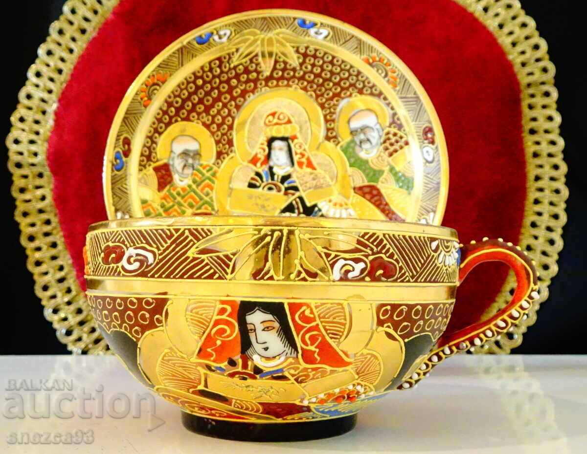 Satsuma Japanese porcelain bowl with saucer, gold