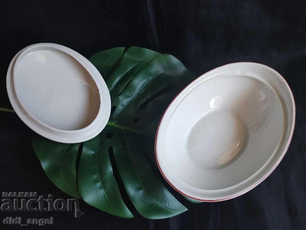 Δημοπρασία Βουλγάρικο κουτί με σοκολατάκια Δημοπρασία Βουλγάρικο κουτί με σοκολατάκια