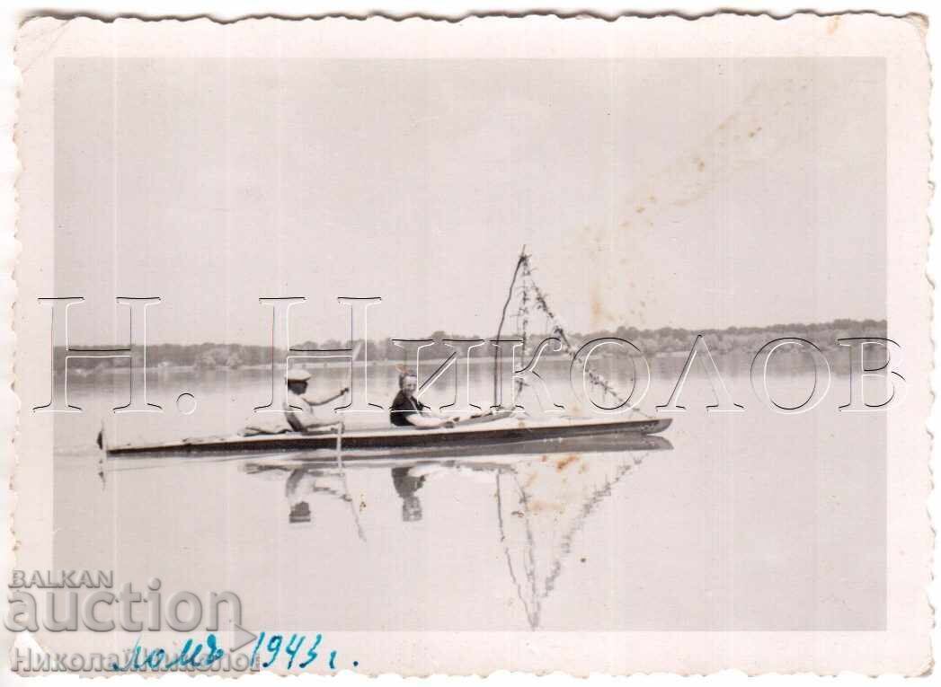 1943 ΜΙΚΡΗ ΠΑΛΙΑ ΦΩΤΟΓΡΑΦΙΑ ΛΟΜ ΜΕ ΒΑΡΚΑ ΣΤΟΝ ΔΟΥΝΑΒΗ Ε390 1943 ΜΙΚΡΗ ΠΑΛΙΑ ΦΩΤΟΓΡΑΦΙΑ ΛΟΜ ΜΕ ΒΑΡΚΑ ΣΤΟΝ ΔΟΥΝΑΒΗ Ε390