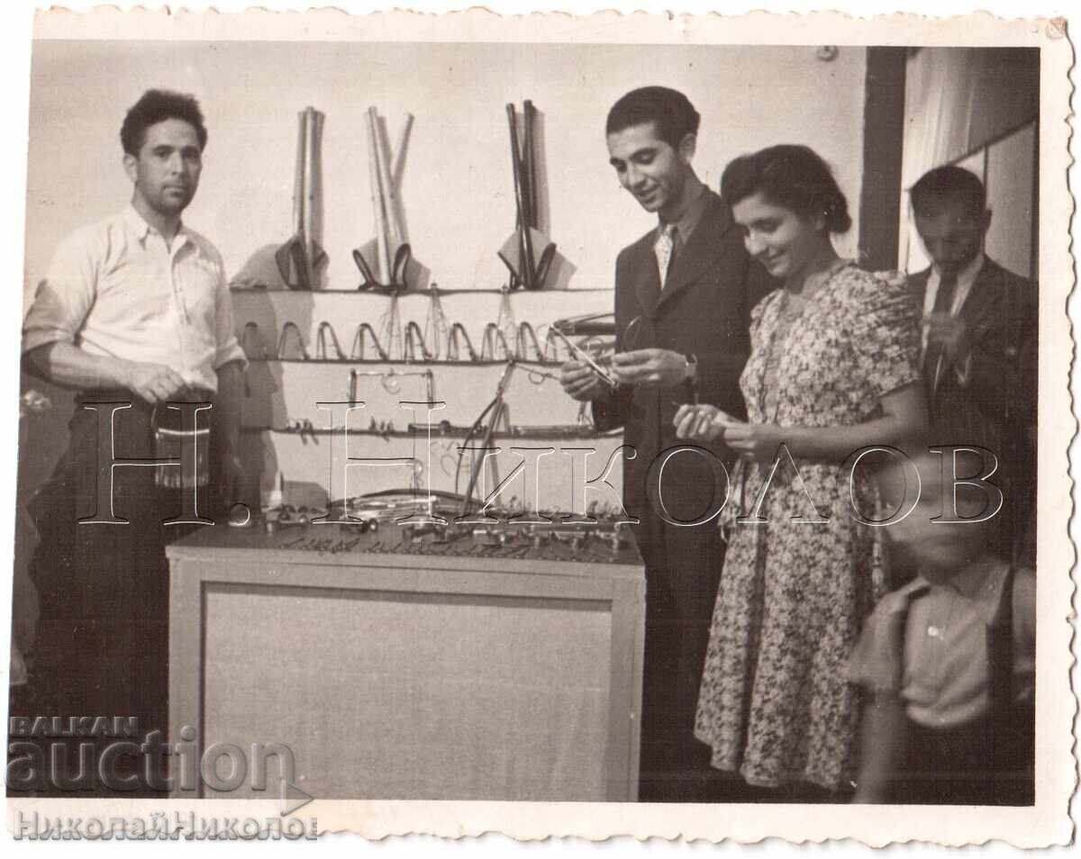 СТАРА СНИМКА ВАРНА ЖЕЛЕЗАРСКИ СТОКИ ФОТО ПЕРУЦ Е405