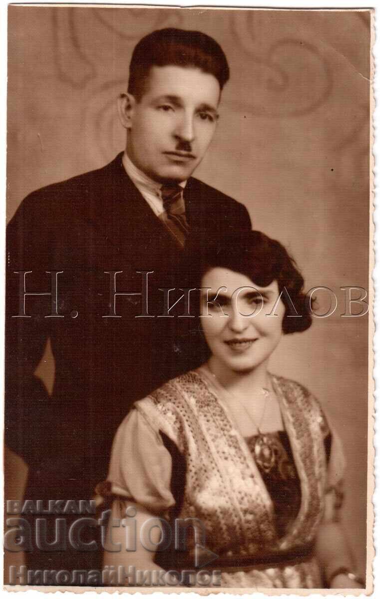 1935 ΠΑΛΙΑ ΦΩΤΟΓΡΑΦΙΑ ΣΟΦΙΑ ΟΙΚΟΓΕΝΕΙΑΚΟ ΠΟΡΤΡΕΤΟ ΓΥΝΑΙΚΑ ΜΕ ΑΕΡΟΠΛΑΝΟ Ε407