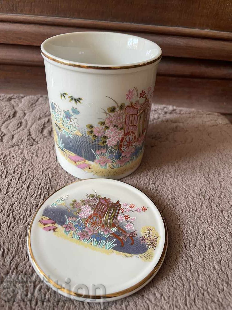 Чаша с капаче-Япония,9/7 см с цена 24.95 лв. | € 12.76