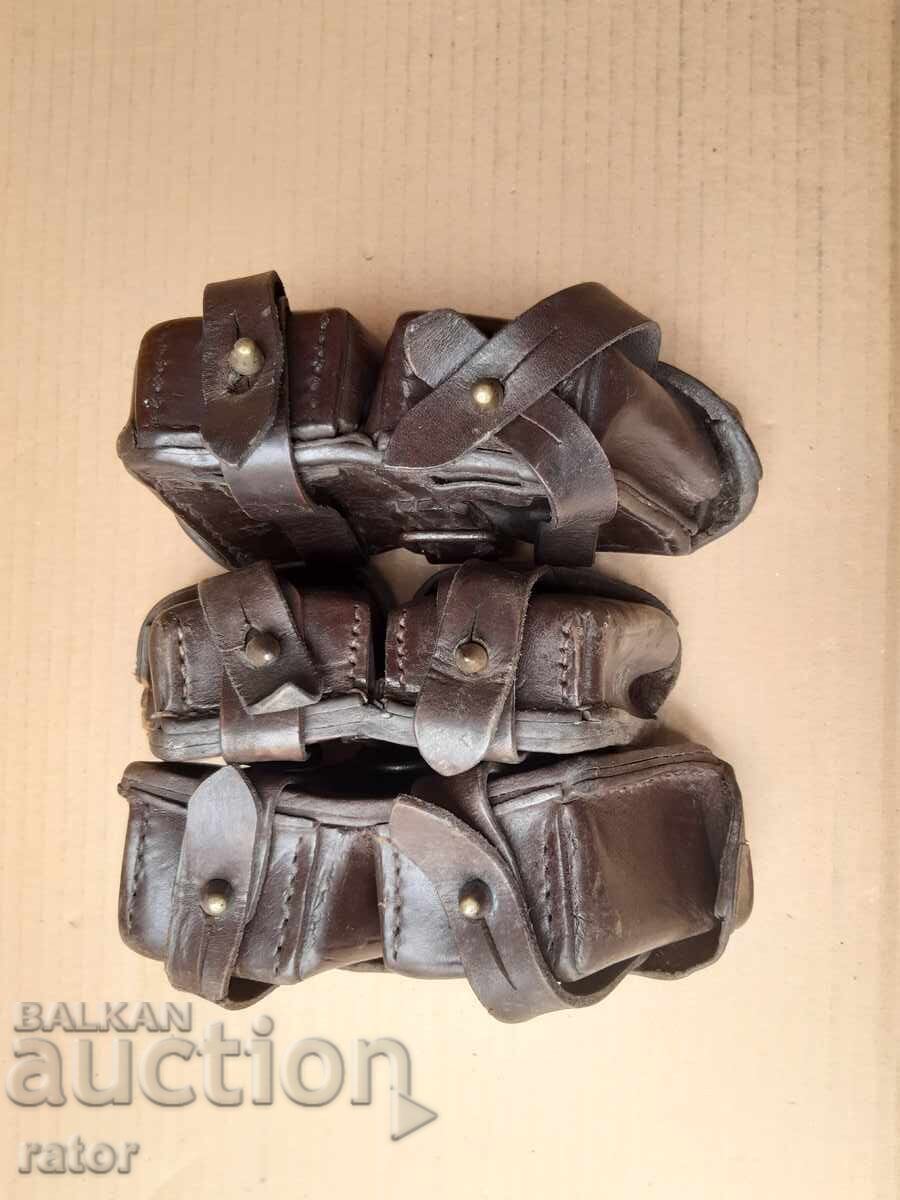 Livrarea Apărătoare pentru Manlicher M 95 - stânga, mijloc și dreapta. O palmă în față Livrarea Apărătoare pentru Manlicher M 95 - stânga, mijloc și dreapta. O palmă în față