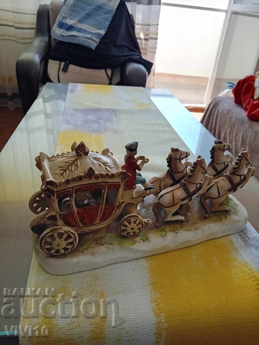 Αρχαίο πορσελάνινο ειδώλιο, άμαξα με τιμή 180.00 BGN | € 92.03