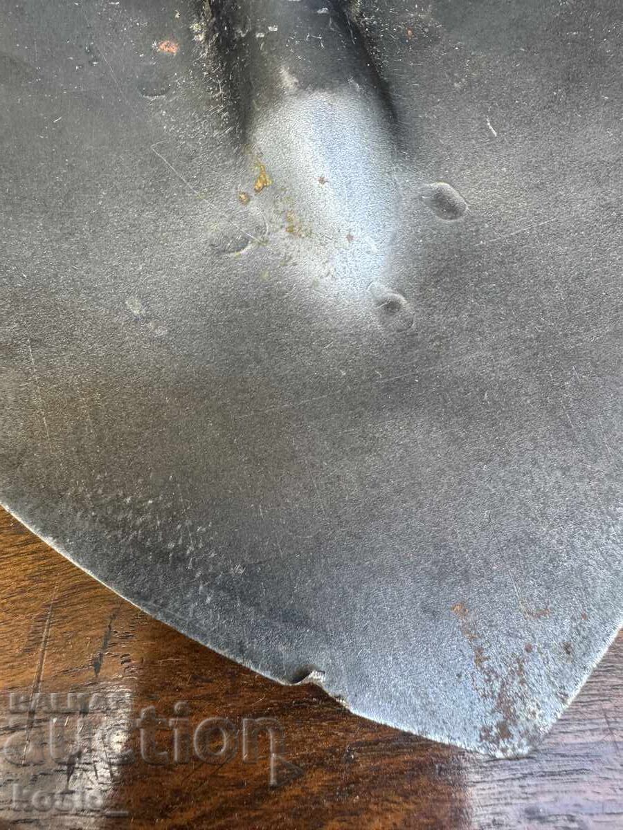 Παράδοση Φτυάρι πριόνι σφυρί τσεκούρι ΕΣΣΔ