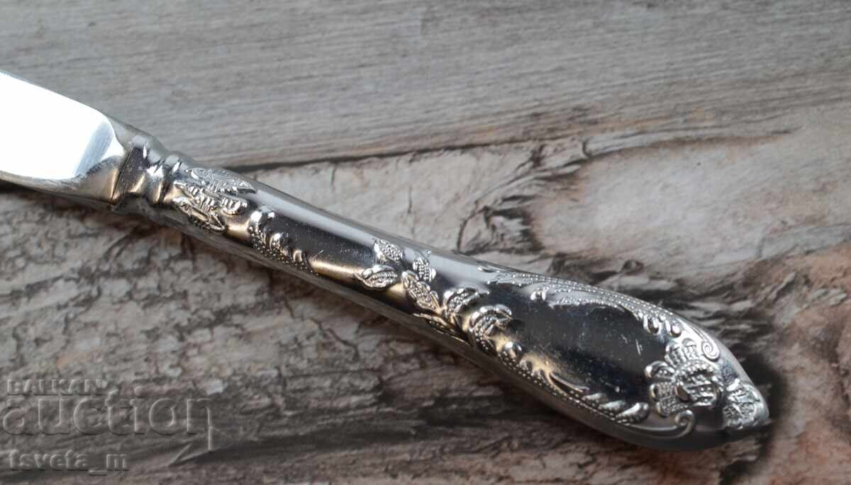 Tacâmuri cuțite mari 6 buc - URSS soc cu preț 15.00 BGN | € 7.67 Tacâmuri cuțite mari 6 buc - URSS soc cu preț 15.00 BGN | € 7.67