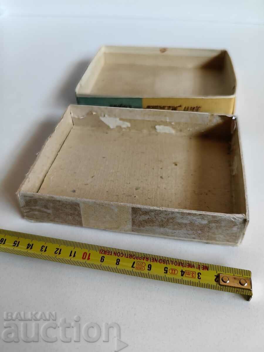 РЯДКА РАНЕН СОЦ КУТИЯ ОТ БОНБОНИ ТАРАЛЕЖКИ МАЛЧИКА СОФИЯ - 6 РЯДКА РАНЕН СОЦ КУТИЯ ОТ БОНБОНИ ТАРАЛЕЖКИ МАЛЧИКА СОФИЯ - 6