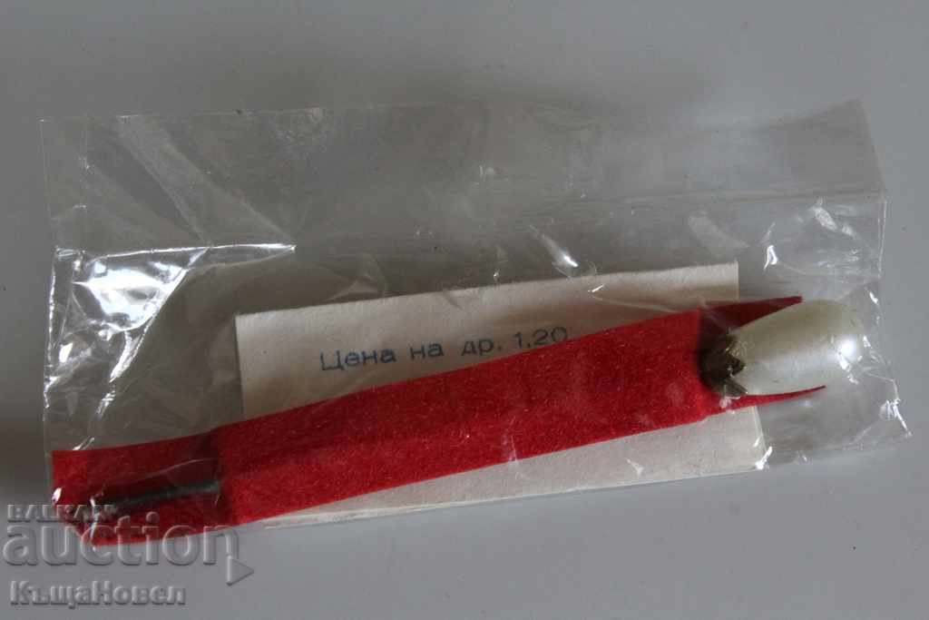 SOCIAL NEEDLE WITH PEARL UNUSED JEWELRY BROOCH JEWELRY LABEL with price 55.00 BGN | € 28.12