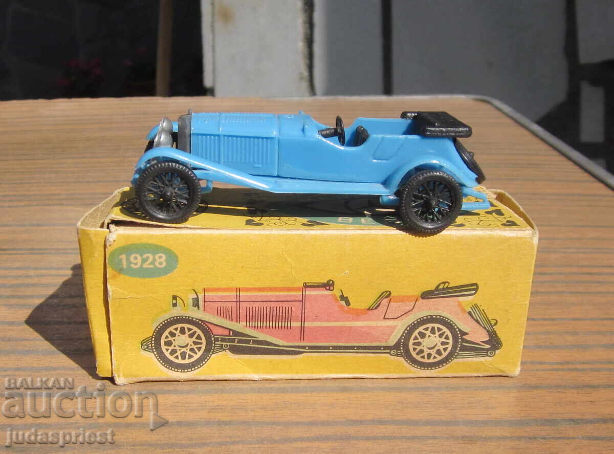 ESTETYKA играчка количка мерцедес mercedes benz с кутийка