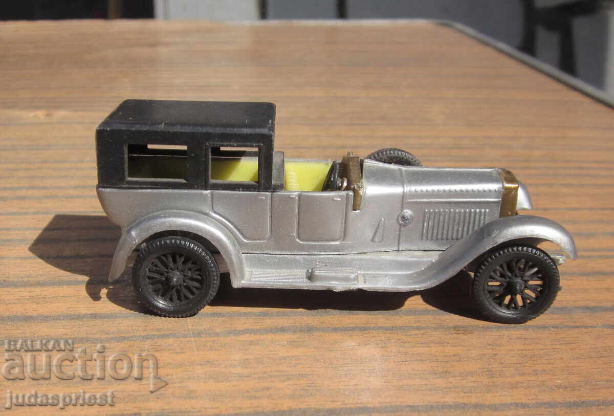 Αισθητική ISOTTA FRASCHINI παιδικό αυτοκινητάκι από τον σοσιαλισμό με τιμή 15.00 BGN | € 7.67 Αισθητική ISOTTA FRASCHINI παιδικό αυτοκινητάκι από τον σοσιαλισμό με τιμή 15.00 BGN | € 7.67