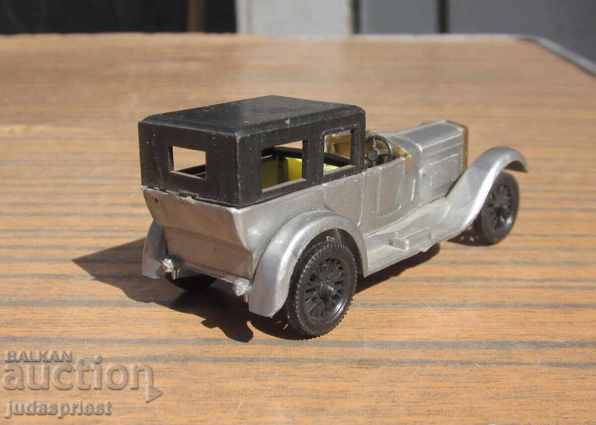 Παράδοση Αισθητική ISOTTA FRASCHINI παιδικό αυτοκινητάκι από τον σοσιαλισμό Παράδοση Αισθητική ISOTTA FRASCHINI παιδικό αυτοκινητάκι από τον σοσιαλισμό