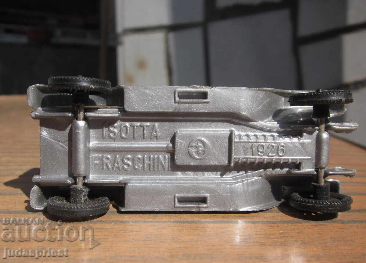 Αισθητική ISOTTA FRASCHINI παιδικό αυτοκινητάκι από τον σοσιαλισμό - 7 Αισθητική ISOTTA FRASCHINI παιδικό αυτοκινητάκι από τον σοσιαλισμό - 7