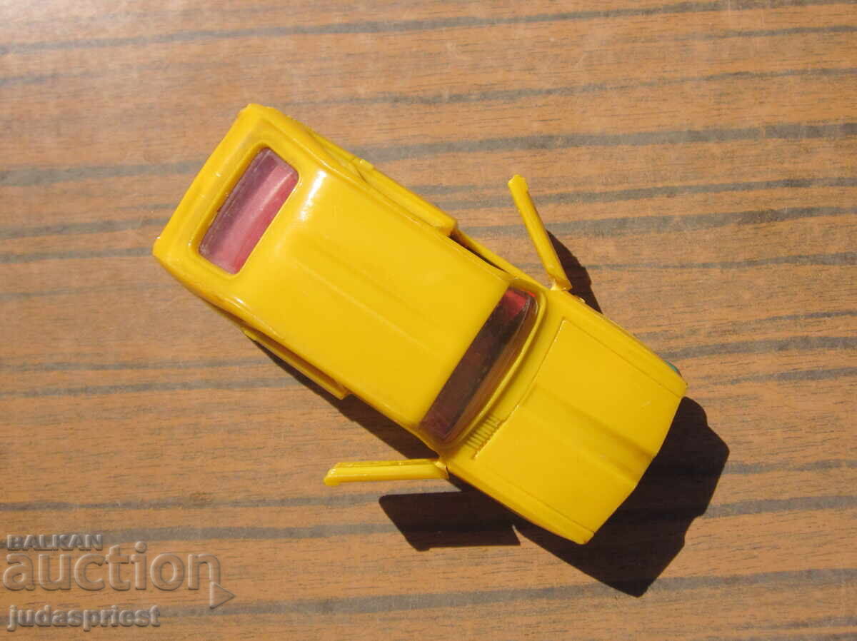 Παράδοση Σοβιετική Ένωση ΕΣΣΔ Ρωσικό Σοβιετικό παιχνίδι αυτοκινητάκι ρενο renault 16 Παράδοση Σοβιετική Ένωση ΕΣΣΔ Ρωσικό Σοβιετικό παιχνίδι αυτοκινητάκι ρενο renault 16