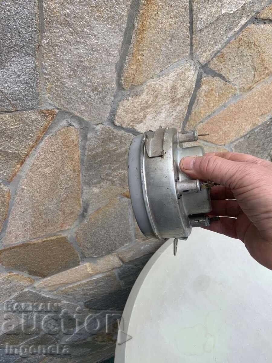 Παράδοση ΧΙΛΙΟΜΕΤΡΗΤΗΣ ΓΙΑ ΒΑΡΣΟΒΙΑ ΡΕΤΡΟ ΟΡΓΑΝΟ ΓΙΑ ΕΛΑΦΡΥ ΑΥΤΟΚΙΝΗΤΟ