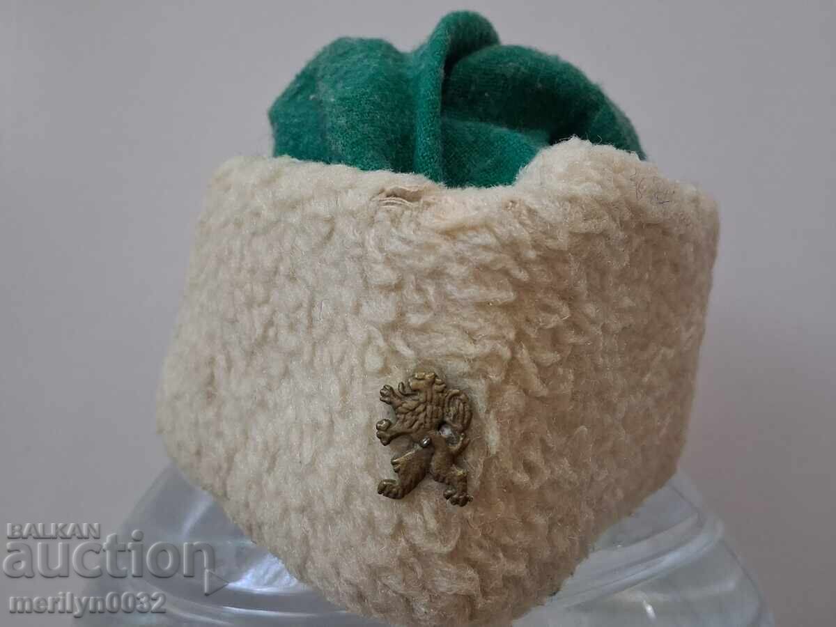 Căciulă socialistă pentru micul pionier 2 - 5 Căciulă socialistă pentru micul pionier 2 - 5