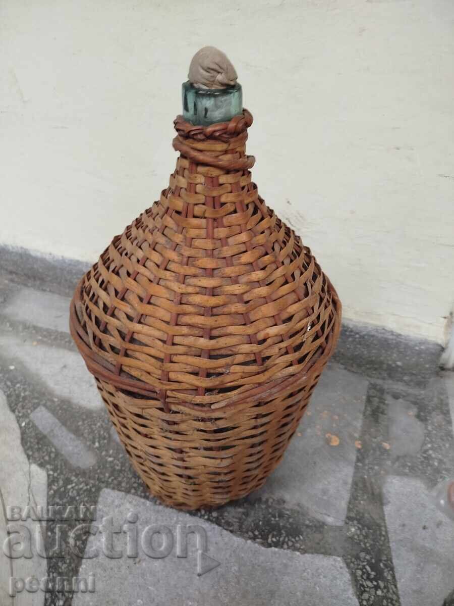 Delivery of Woven demijohn