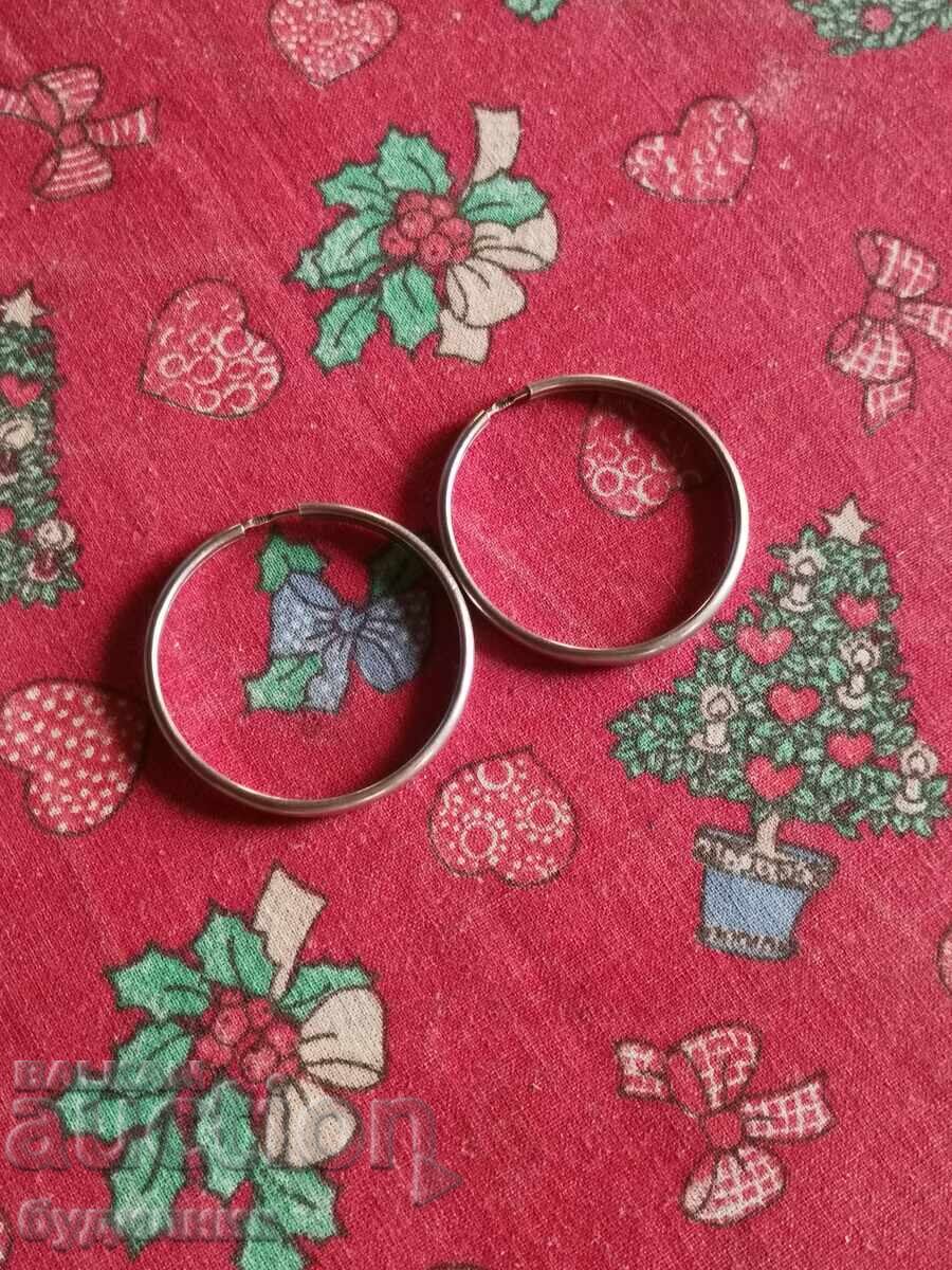 Silver earrings. I'm listing over 100 auctions. Take a look Silver earrings. I'm listing over 100 auctions. Take a look