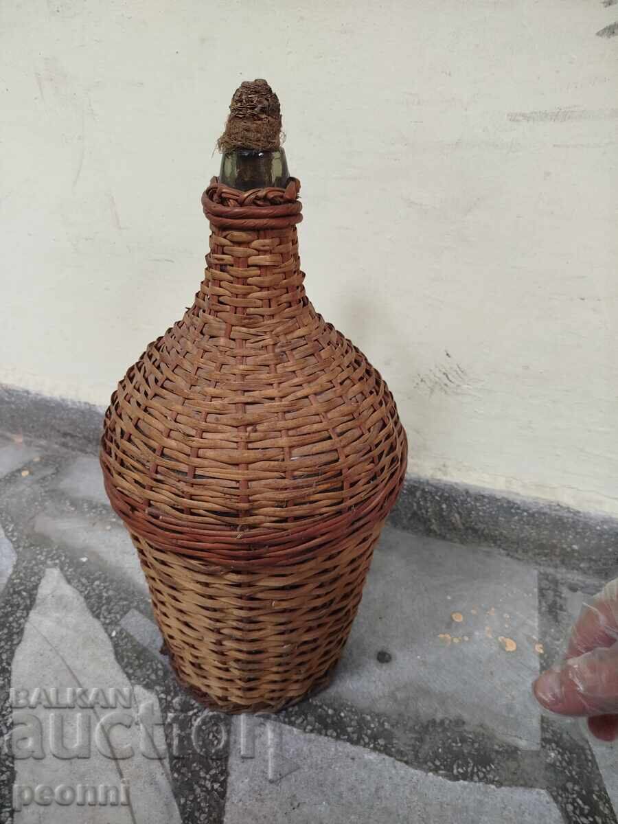 Delivery of Woven demijohn