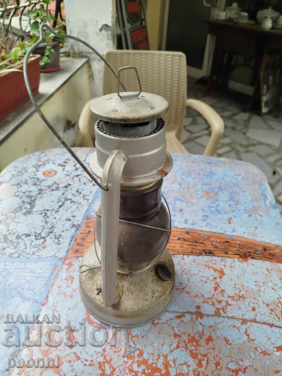 Auction  Old gas lantern
