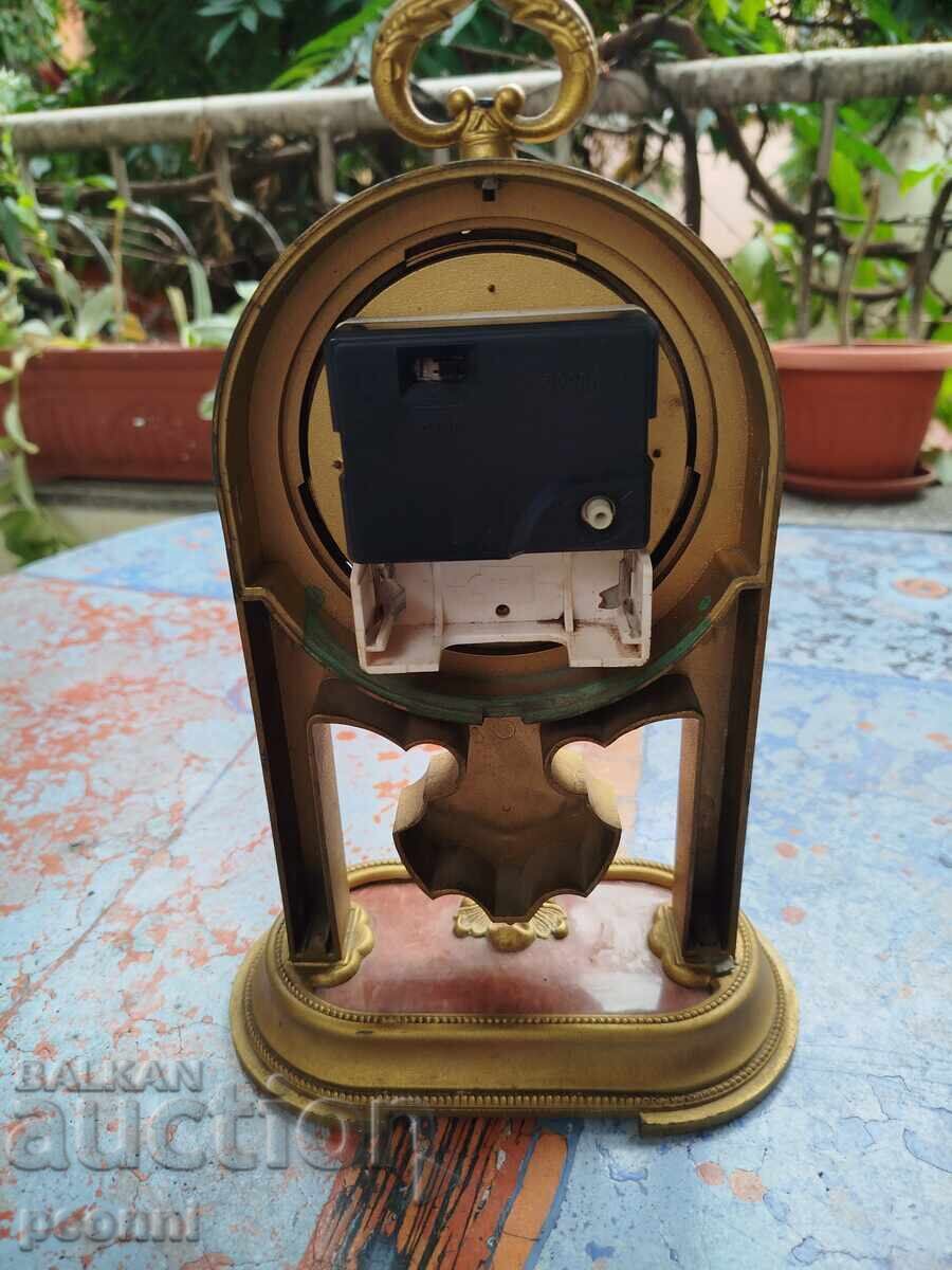 Παράδοση Επιτραπέζιο ρολόι Κεχριμπάρι-χαλαζίας