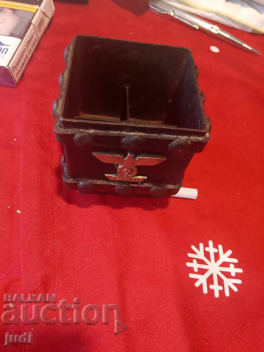 Suport de scris metalic al celui de-al Treilea Reich - 5