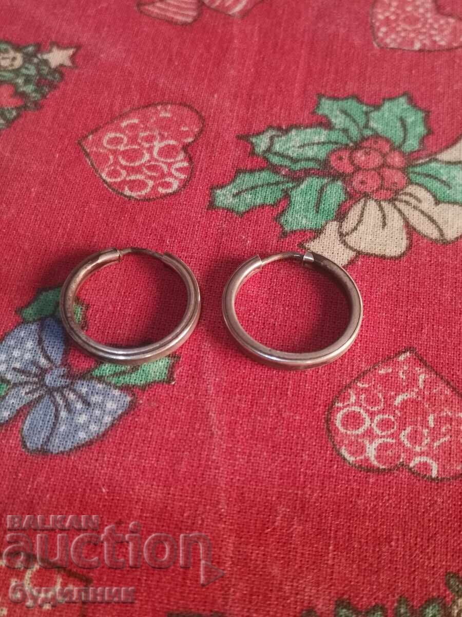 Silver earrings. I'm listing over 100 auctions. Take a look Silver earrings. I'm listing over 100 auctions. Take a look