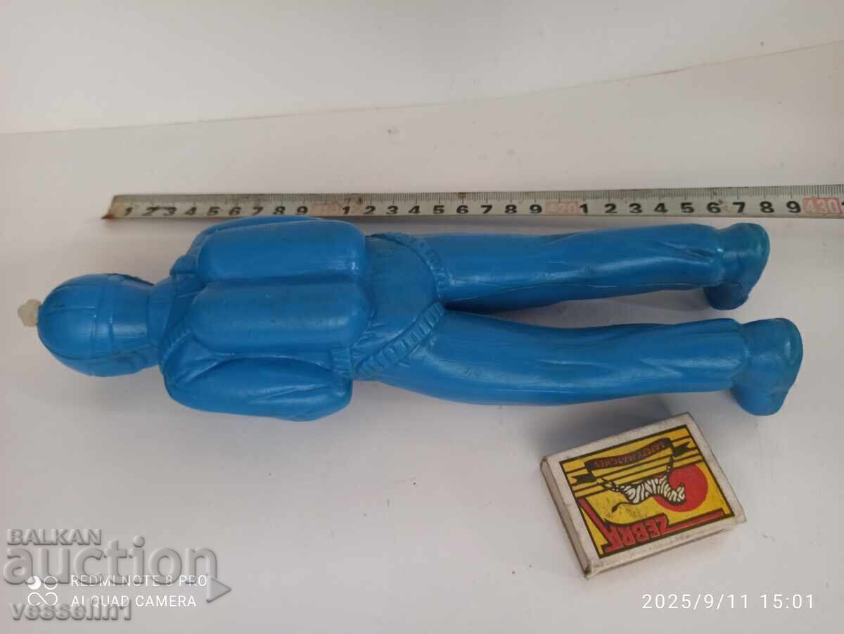 Veche figură mare parașutist pilot aviator experimentat zburător soc cu preț € 25.00 | 48.90 BGN