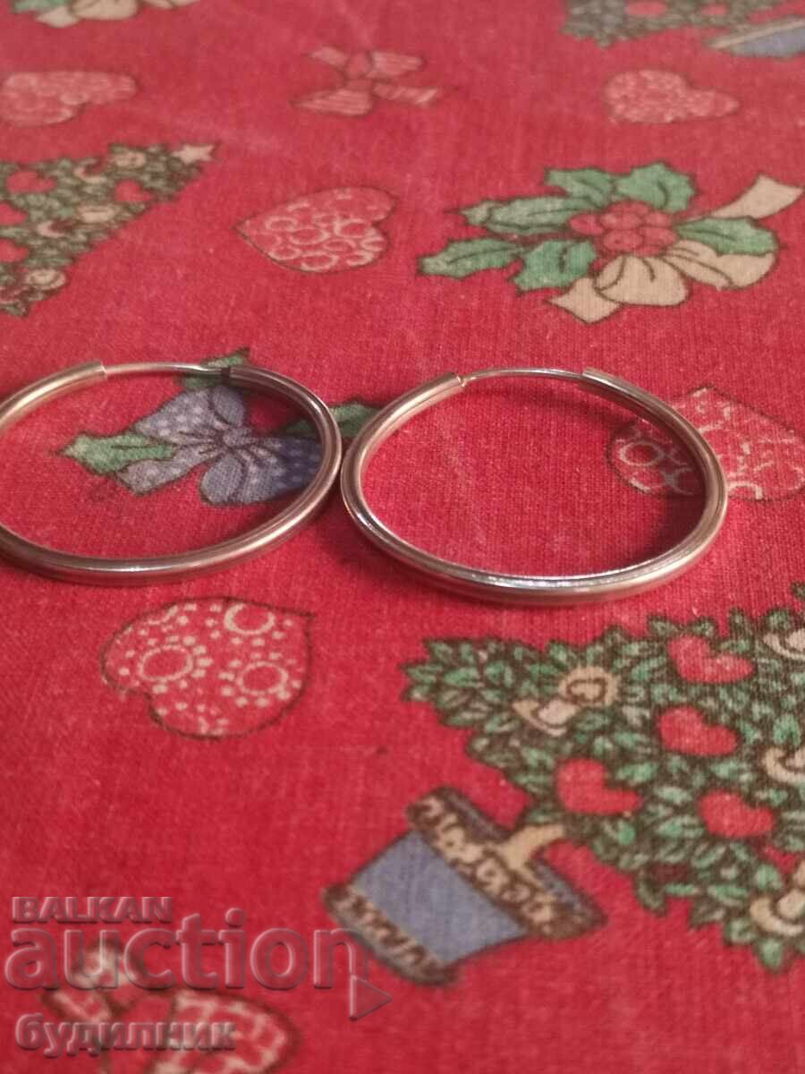 Silver earrings. I'm listing over 100 auctions. Take a look Silver earrings. I'm listing over 100 auctions. Take a look