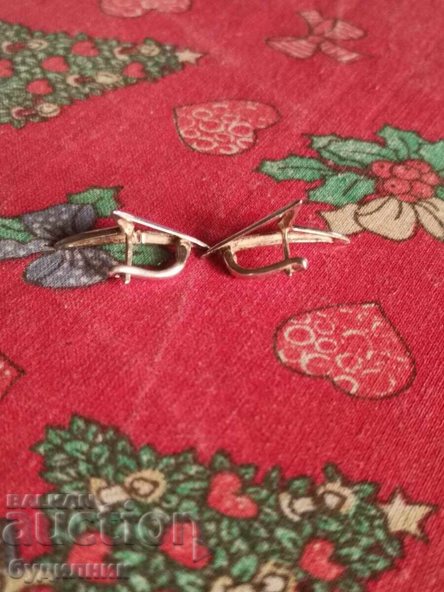 Silver earrings. I'm listing over 100 auctions. Take a look and stay tuned - 5 Silver earrings. I'm listing over 100 auctions. Take a look and stay tuned - 5