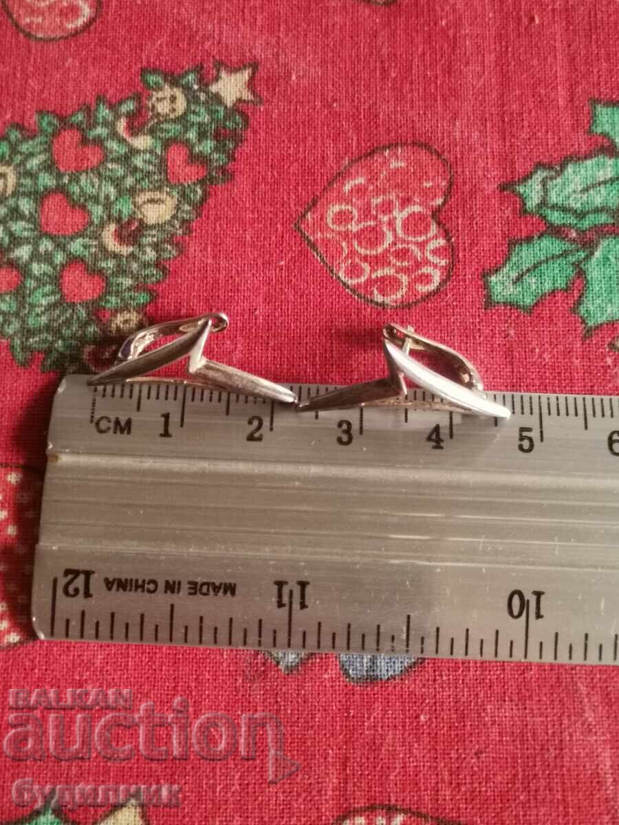 Silver earrings. I'm listing over 100 auctions. Take a look and stay tuned - 6 Silver earrings. I'm listing over 100 auctions. Take a look and stay tuned - 6