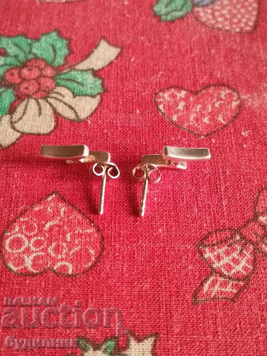 Auction Silver earrings. I'm listing over 100 auctions. Take a look and stay tuned Auction Silver earrings. I'm listing over 100 auctions. Take a look and stay tuned