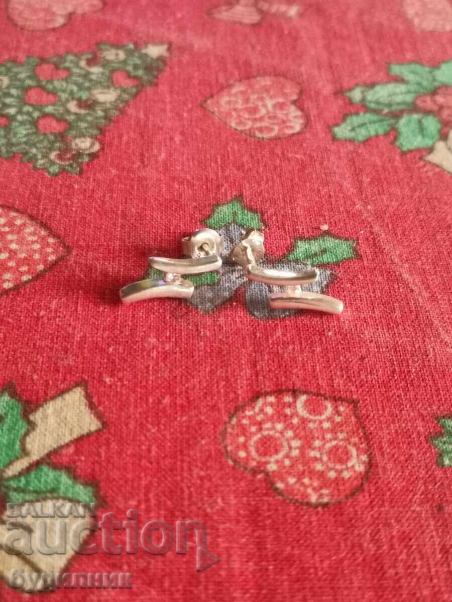 Silver earrings. I'm listing over 100 auctions. Take a look and stay tuned - 5 Silver earrings. I'm listing over 100 auctions. Take a look and stay tuned - 5