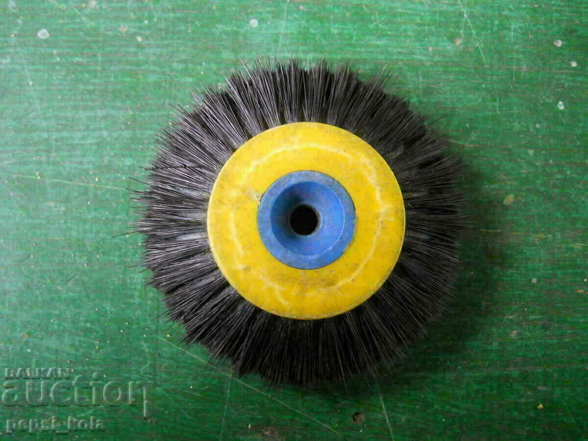 Jewelry polishing brush - Germany with price 15.00 BGN | € 7.67